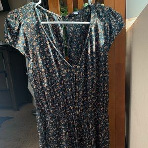 Floral print American Eagle romper. Medium